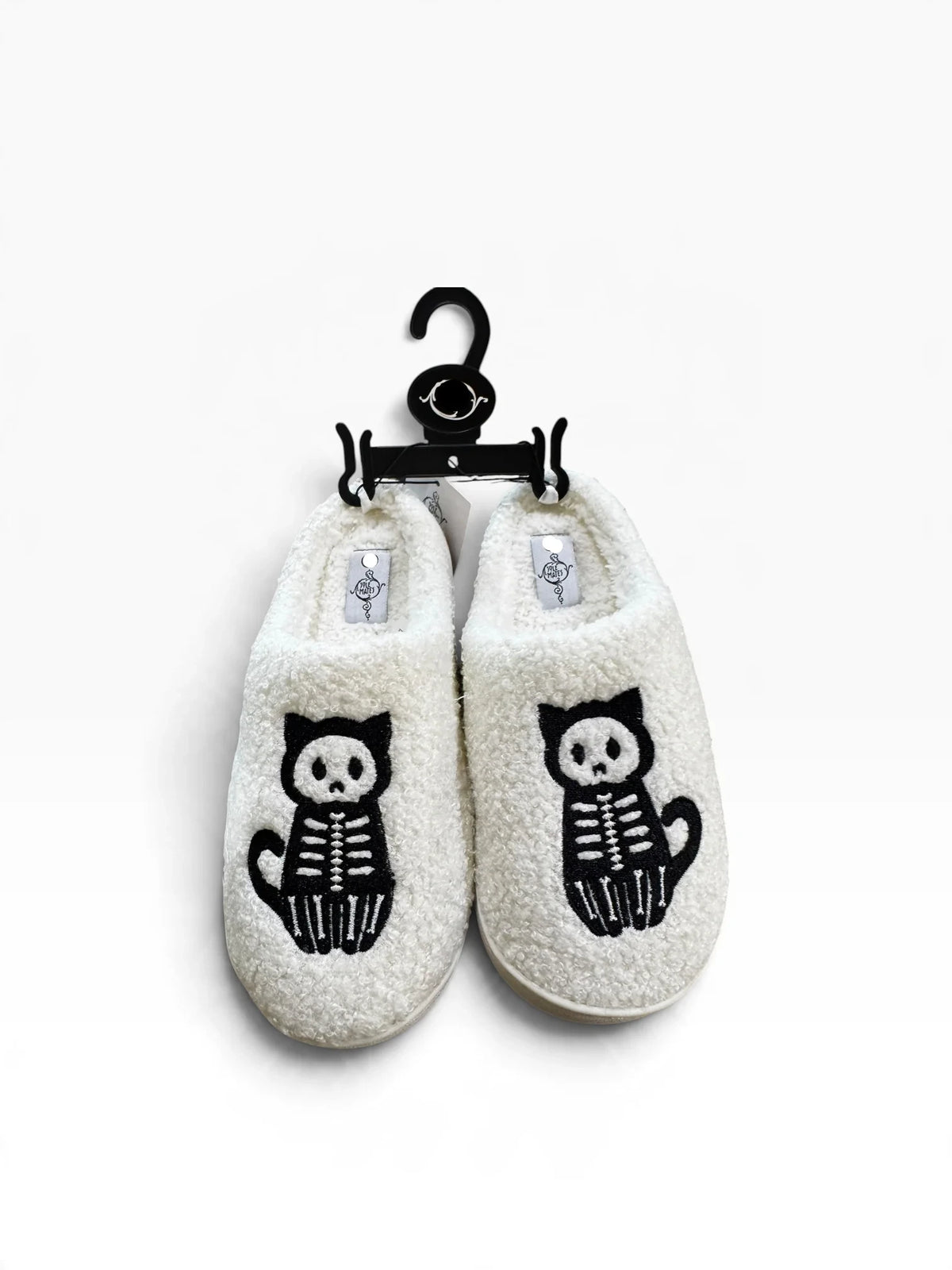 Sole Mates Women’ White Skeleton Cat Sherpa Slippers - New