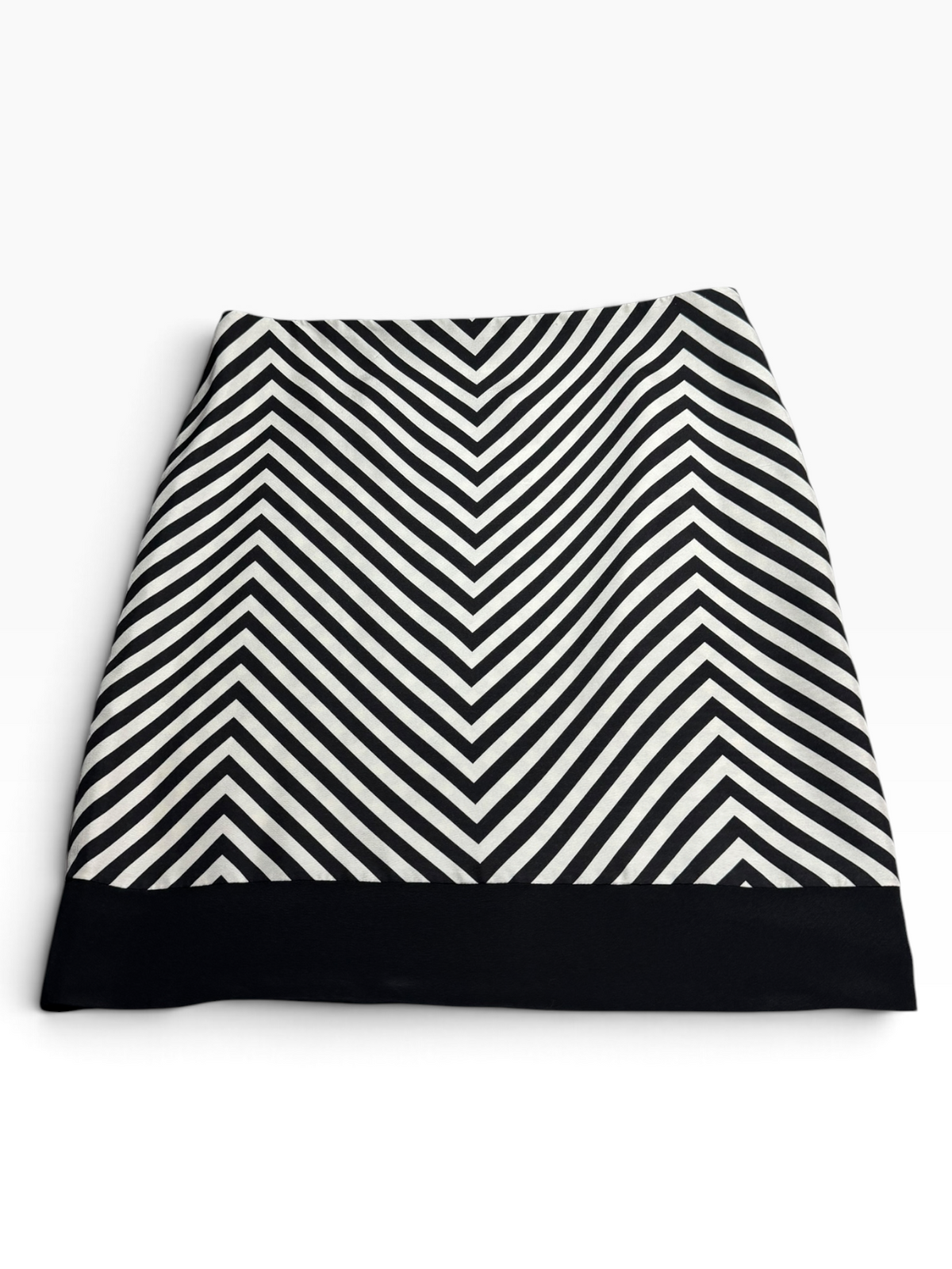 KORS Michael Kors Black White Chevron Silk Skirt Size 12 - NWT - 12 / Black & White