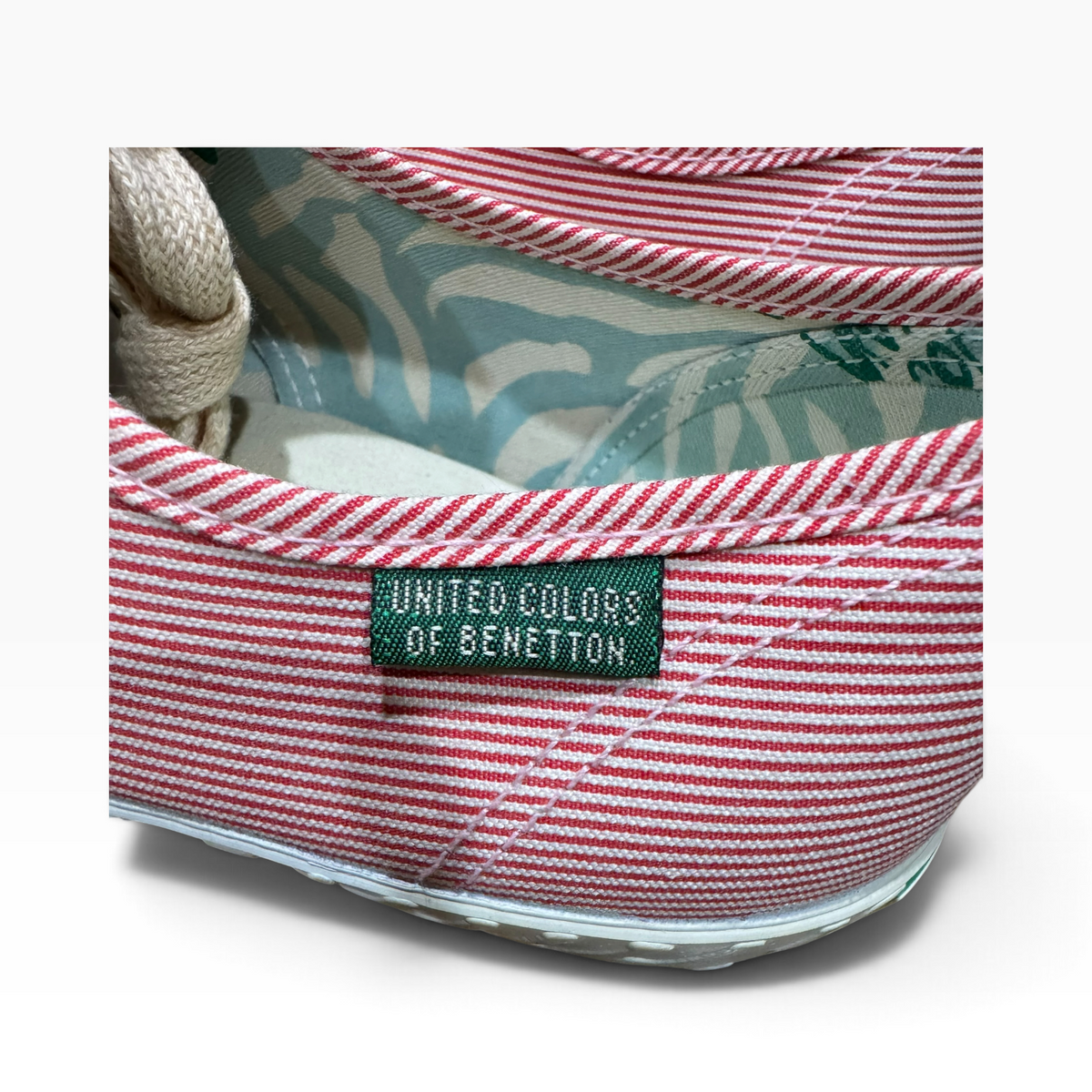 United Colors of Benetton Women’s EU38 US7 Red White Striped Canvas Sneakers - New with Flaw