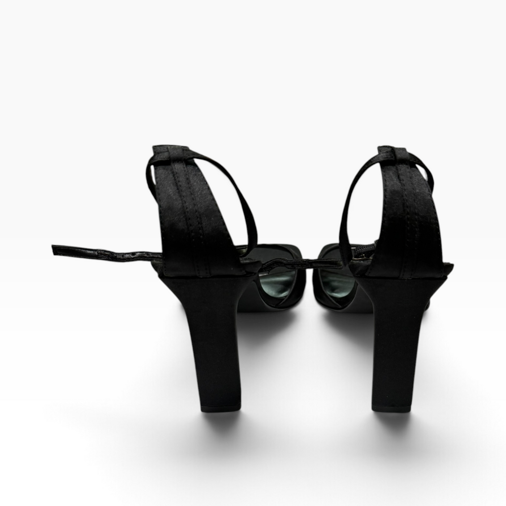 Amanda Smith Women’s 6.5M Black Satin Ankle-Strap - New